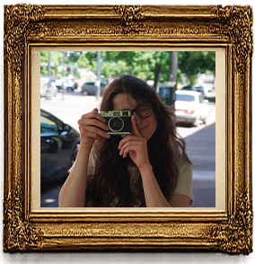 Mers holding camera